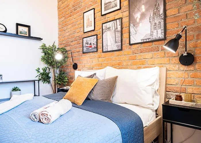 Rentero Cozy Industrial 8min Dancing House Apartment, Praga