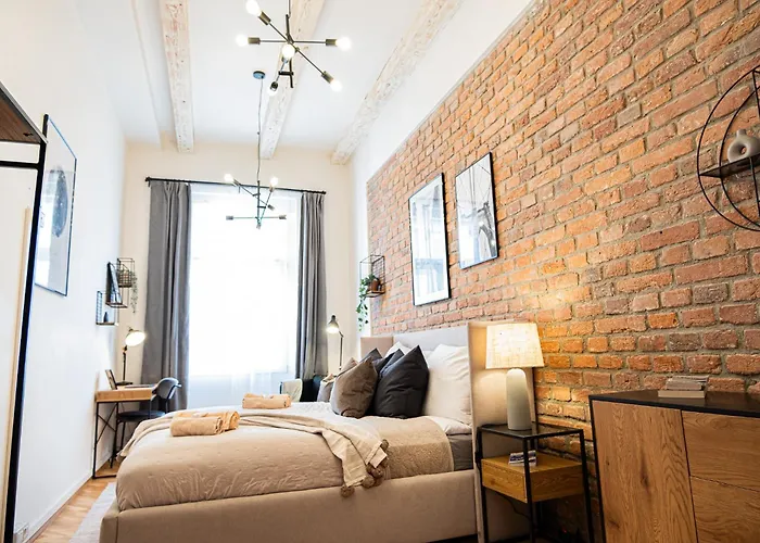 Rentero Cozy Industrial 8min Dancing House Apartment, Apartament *